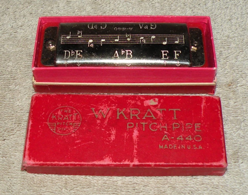 Vintage W. Kratt Pitch Pipe A-440 Silver/Red With Original Box Made USA